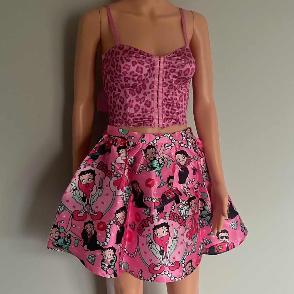 ‼️NWT‼️Rare Dolls Kill Betty Boop Sweet Catch A Kitten Pink Mini Skirt Medium - Picture 8 of 8